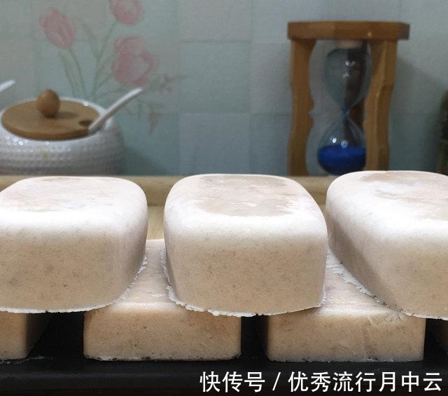 白砂糖|香蕉牛奶雪糕,制作超简单,甜甜蜜蜜,香蕉味十足!