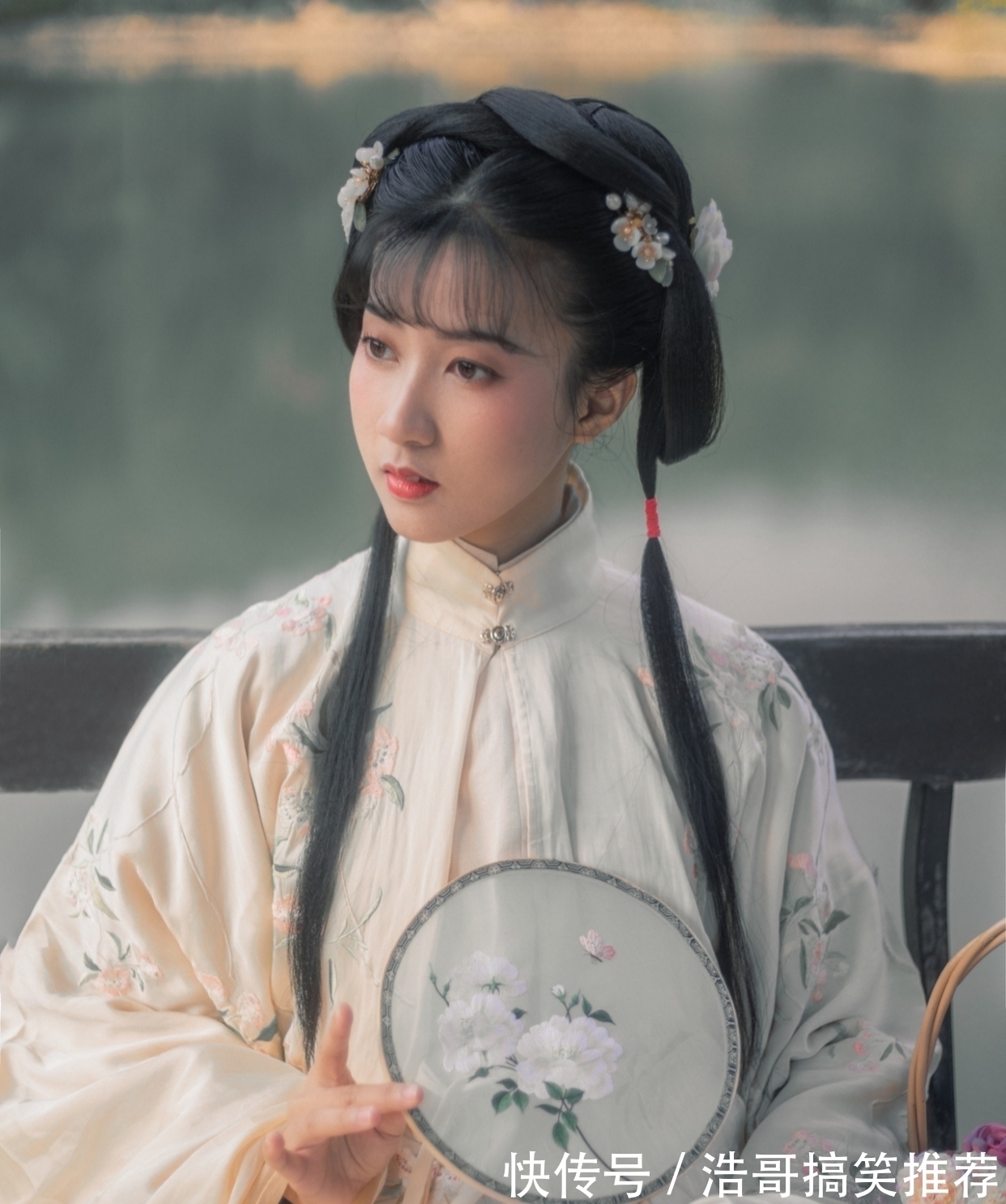 空云$吟怀·七言格律:清香阵阵邀骚客,翠影层层笑醉翁