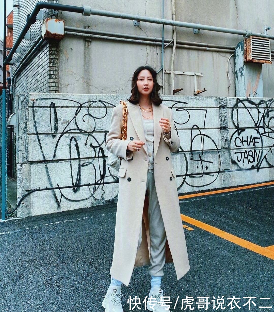 “ins风”穿搭不容错过，辨识度超高的个性穿搭，回头率满分