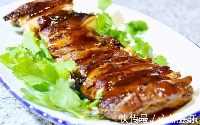 八角|在家不知道吃什么，香煎鸡腿，跟我学这道菜让你吃到撑