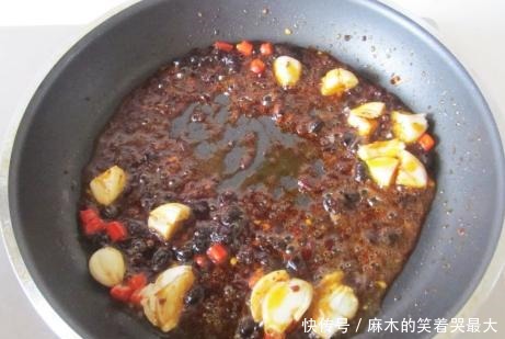 肥美|秋季最肥美的鱼,高钙高蛋白,铁比草鱼高5倍,肉嫩刺少吃着鲜