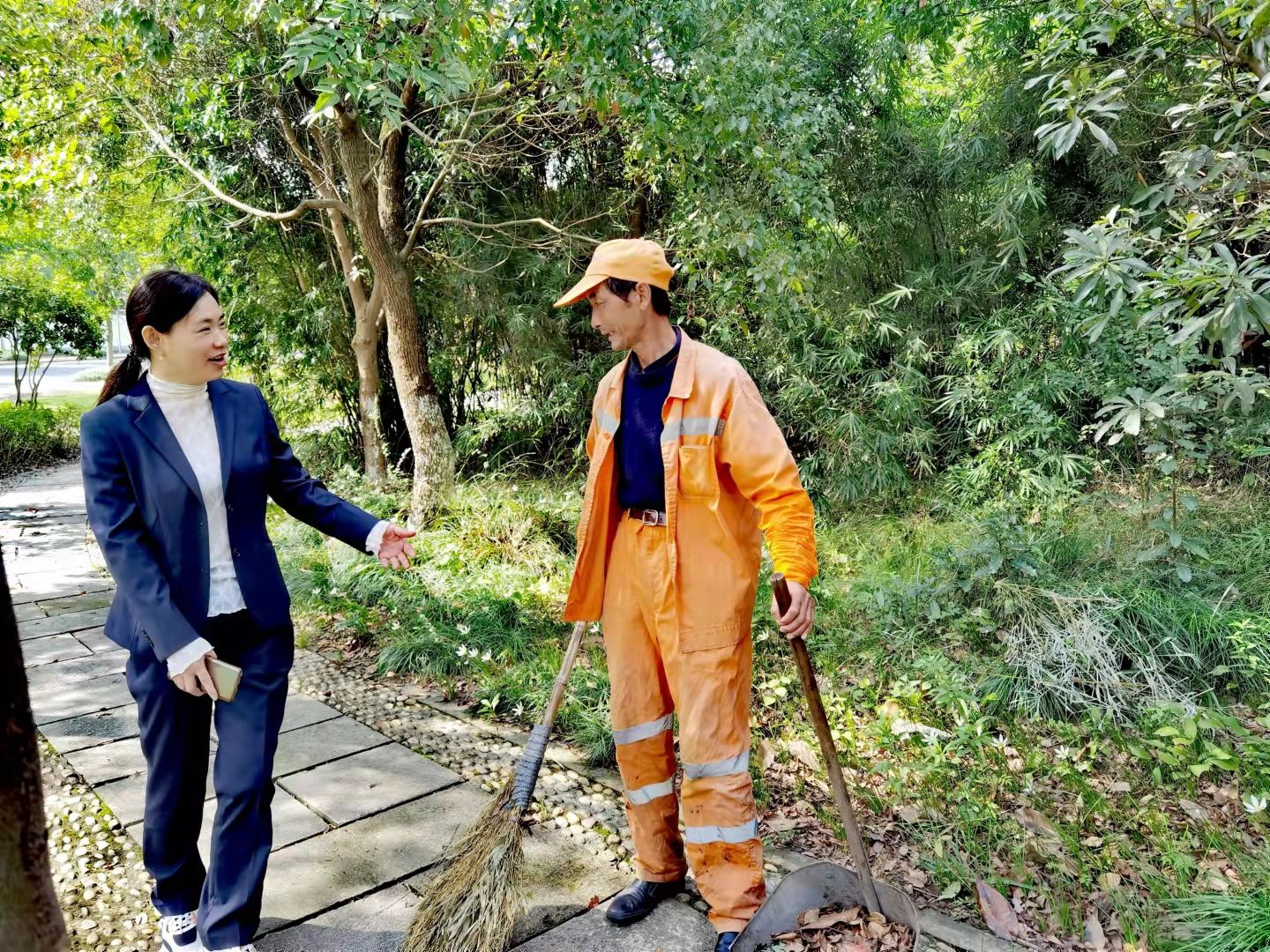 标准岗|城市美容师翁燕红：用青春和汗水守护城市的美