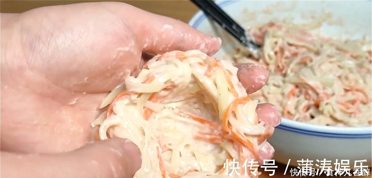 鸡蛋|2个鸡蛋，5个土豆，创意早餐新吃法，上桌就光盘