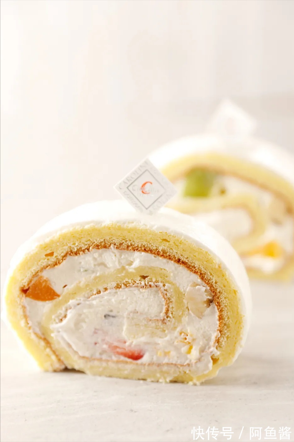 比浮云卷还要嫩的「水果蛋糕卷」,卖疯了!一次成功