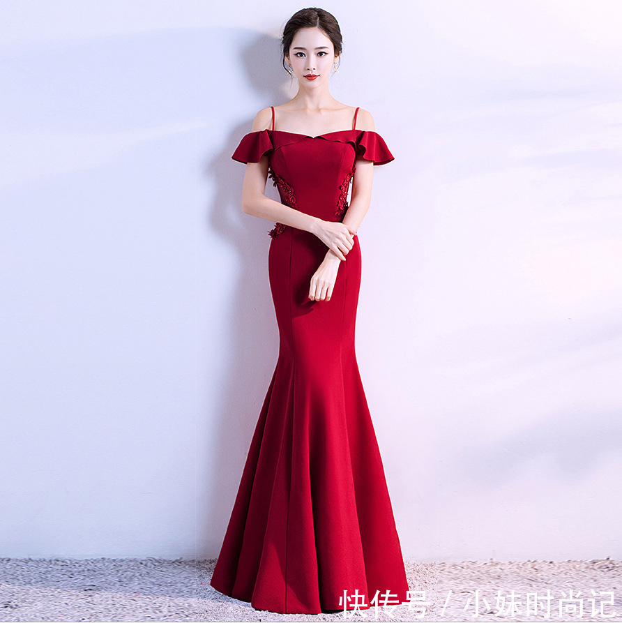 蕾丝|新娘敬酒服怎么选才能凸显新娘气质?