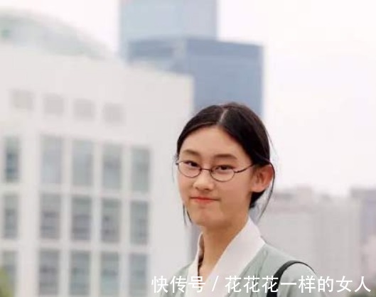 班花|才女武亦姝當(dāng)初被吐槽顏值,如今成為清華高材生,網(wǎng)友c位班花