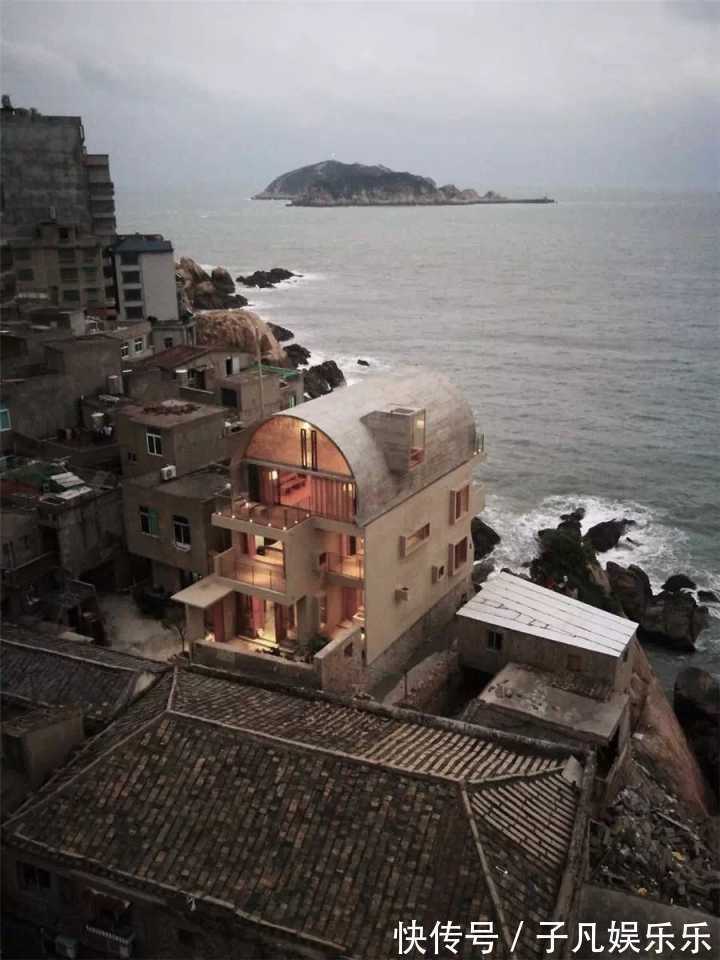 梦想改造家惹争议,花农村老人132万建了个毛坯房,网友要求退钱