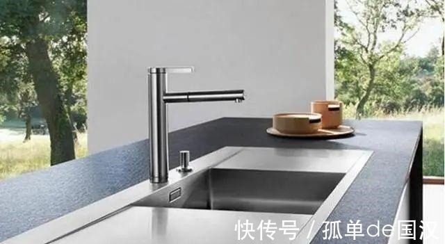 玻璃胶|怎样保持台面整洁水槽降低5公分,收纳清洁一应俱全,很聪明