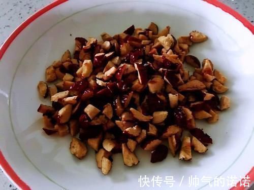 老少皆宜|比油条健康,比面包香甜,早餐吃最好,蒸一蒸就上桌,养胃防贫血