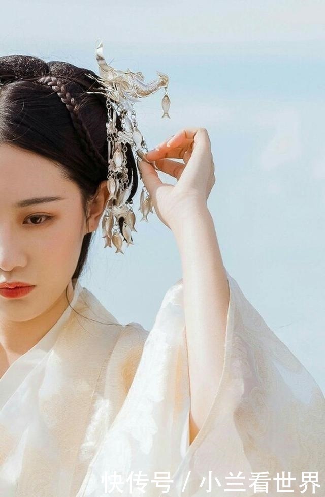 诗词$诗词里艳词虽多,读这一首就够了,末两句只有十字,可抵千言万语