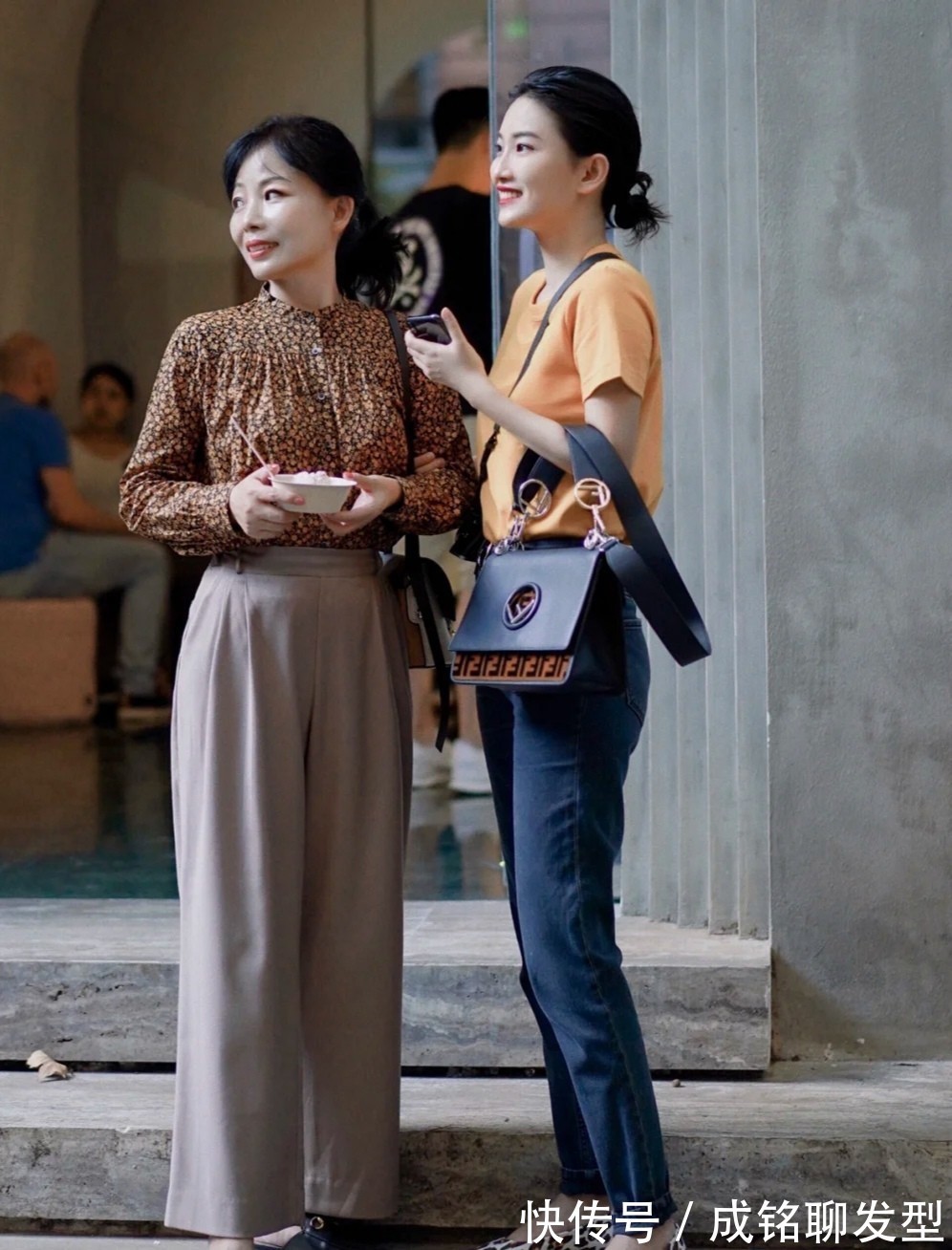 印花|身材一般的中年女人,这几大穿衣雷区最好别触碰,显胖又没气质