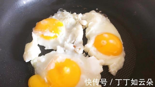 汉堡包|天热孩子没胃口，早餐这样做，4种食材俏搭配，低脂高蛋白，香！