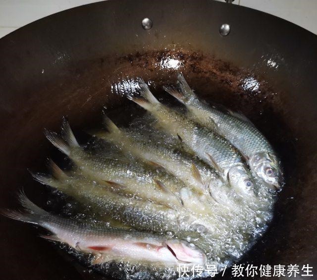 油炸青皮嫩,外酥里嫩,不错的下酒菜!