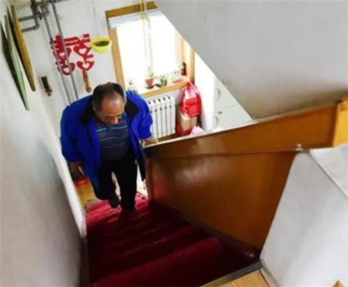 暖气|五代人住日军炮楼50多年，墙壁厚72厘米，光装暖气就花了10多年