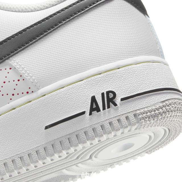 机能纽扣太帅了!全新Air Force 1正式登场