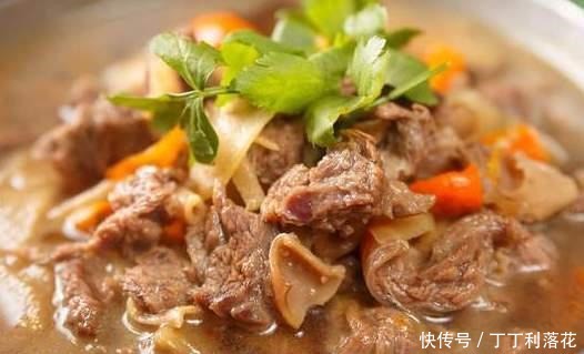 西红柿|炖牛肉别只会焯水,大厨给你支两招,牛肉软烂入味,不柴也不腥