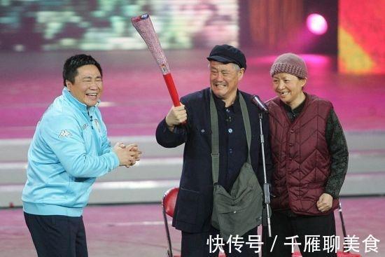 春晚穿幫鏡頭,一個(gè)比一個(gè)有趣,網(wǎng)友現(xiàn)在看都是回憶啊!