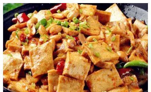 骨骼发育|孩子周末在家认真学习认真吃饭,多吃滑嫩菜,营养美味长智力