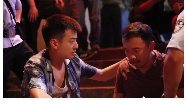 女性|《兔子暴力》:女性成长阵痛和错位的母女情