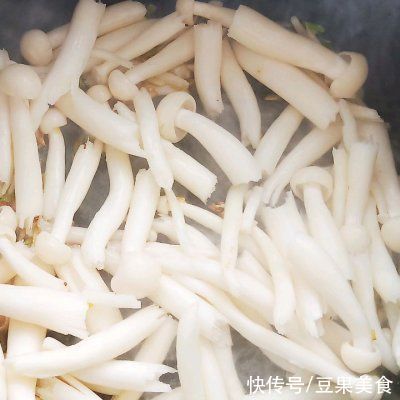 小青菜|#少盐饮食 轻松生活#菌菇虾滑汤