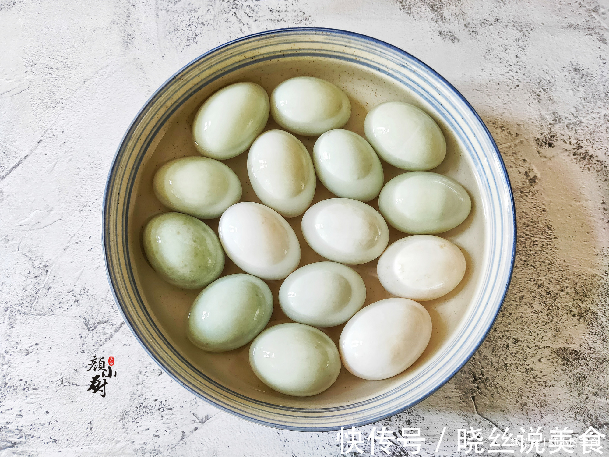 腌鸭蛋有秘诀,无需黄泥,无需盐水,个个起沙流油,嘎嘎香