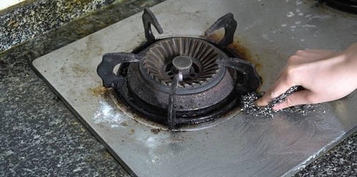 垃圾桶|小夫妻在深圳迷你型仅有13平新房，二人生活很充足，估计你没见过