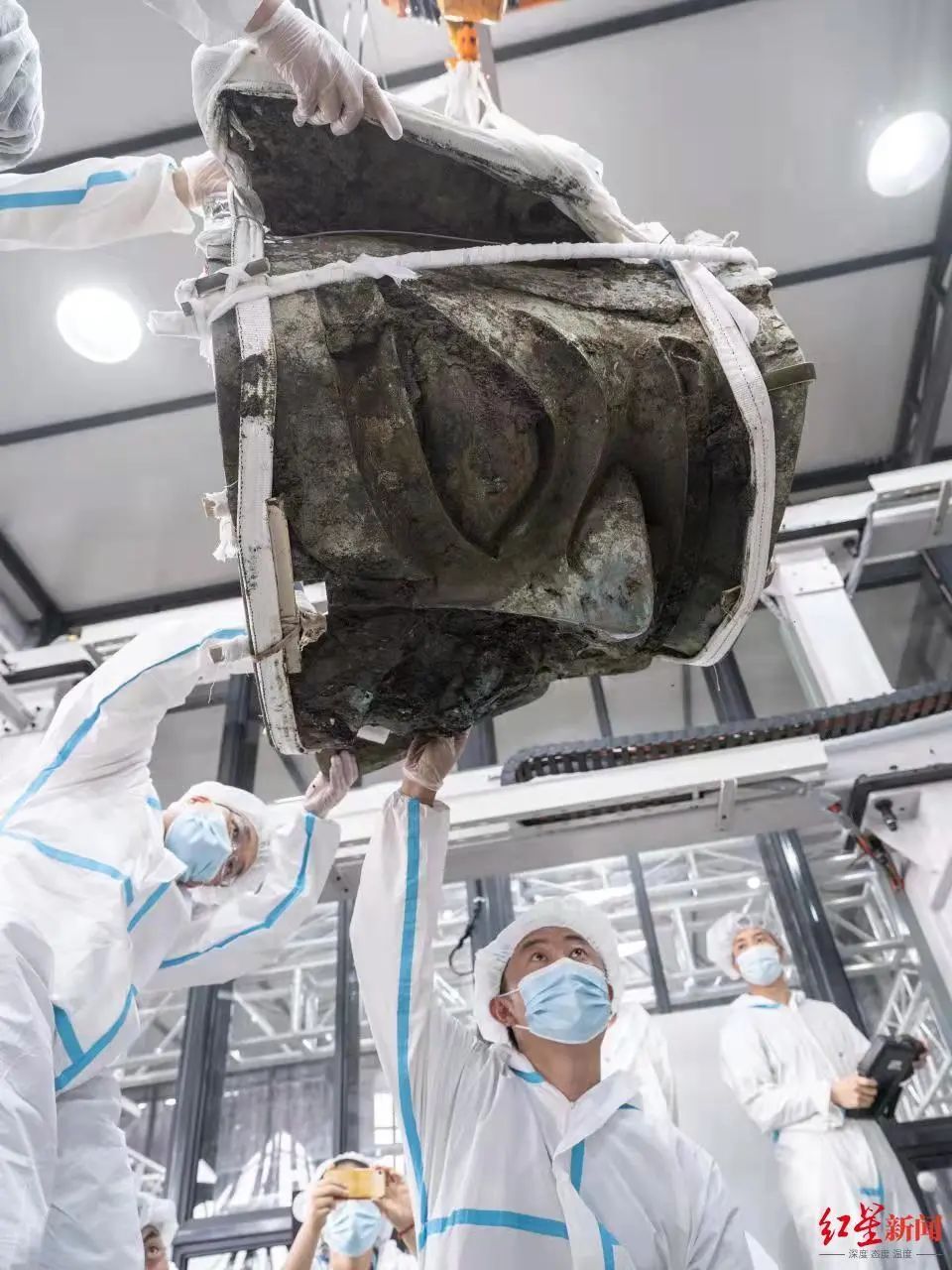 文物|三星堆青铜大面具回家!元宵节首次正式展出