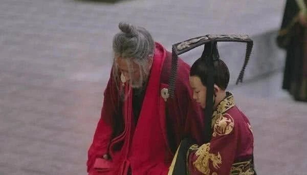 |沙雕动画,搞笑:为了冰棍不被抢走,我做了件事,结果也害了自己