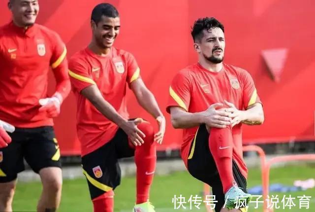 后腰|国足对决日本,首发阵容难以定夺,广大球迷给李铁3条建议!