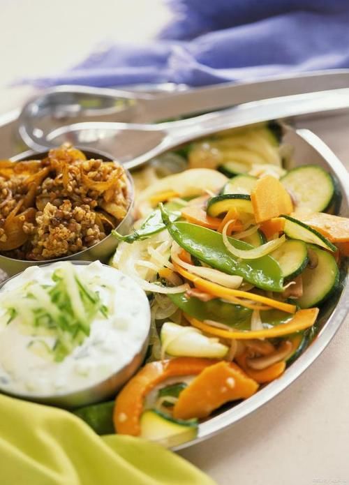 饮食|昨天晚上吃了2根香肠，今天居然重了5斤，这是怎么回事？