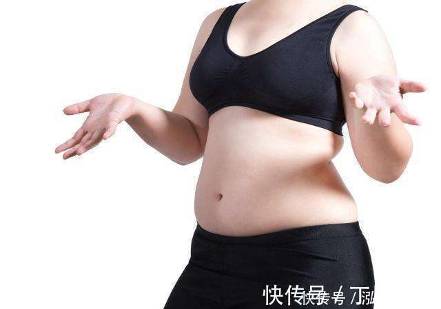 小肚腩|女人小肚子太大？试试3个小方法，可以帮助收腹，轻松甩掉赘肉