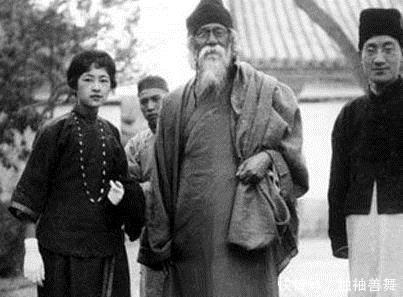 徐志摩死后,林徽因为啥坚持消灭他的随笔因1件见不得人的事