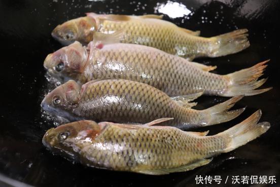 鲜嫩|无论煎什么鱼,牢记诀窍,保证鱼不破皮不粘锅,鲜嫩又入味