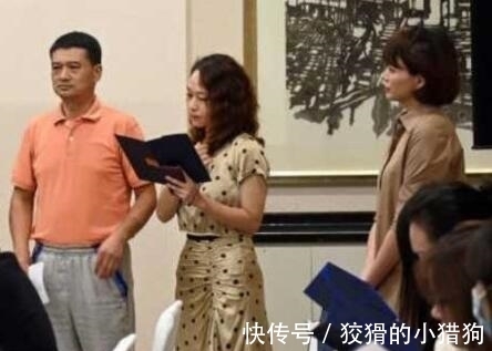 李思思|董卿重回《朗读者》，好久没有露面的董卿整个人消瘦了好多