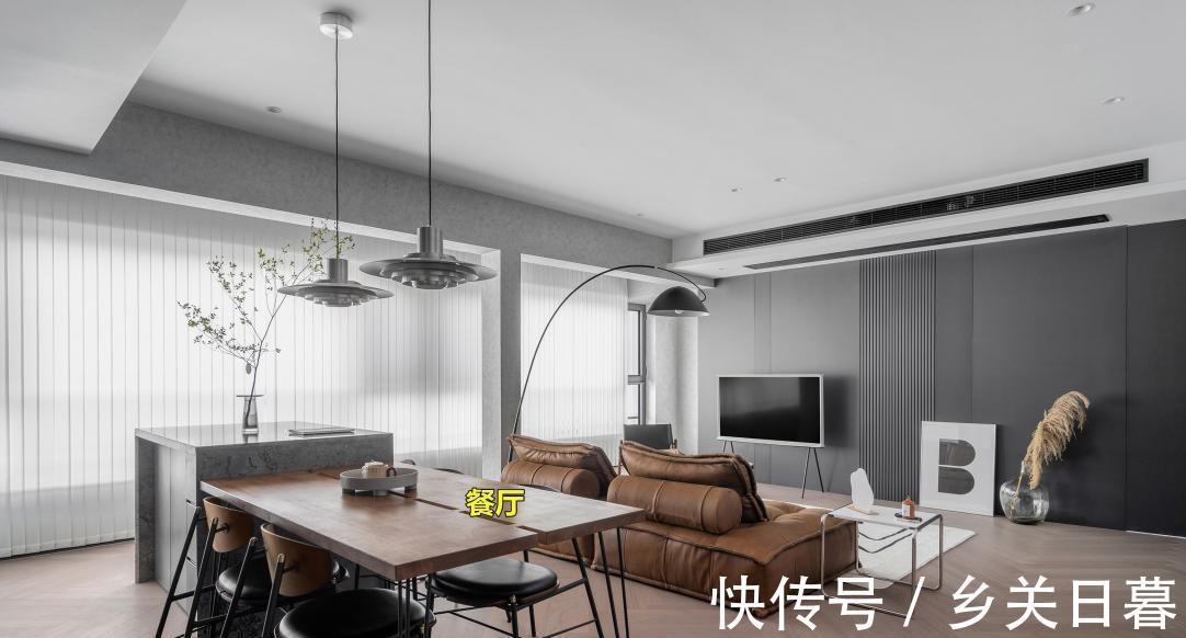 美滋滋|横厅装修找到模板了！沙发往前挪1米2，多排储物柜用美滋滋