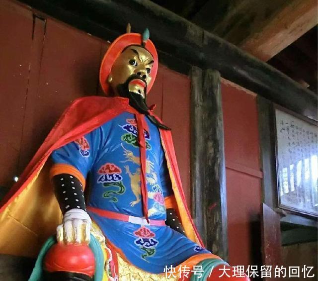 千古|皇帝逼和尚吃肉,和尚吃肉时念叨的一句话,流传至今成为千古名言!