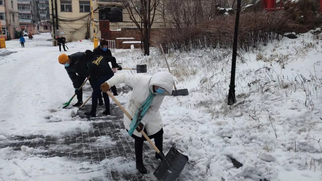 中医医院|鹤岗市中医医院丨以雪为令 确保畅通