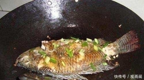 煎豆腐|煎豆腐时，万万不可直接下油锅，多加这1步，豆腐不粘锅也不碎