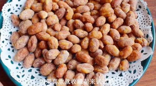 母鸡蛋|花生米中加1个鸡蛋，吃一次就忘不了，做法简单，年夜饭必备