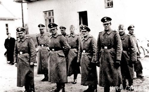 二战|二战老照片被拖出去枪毙的犹太难民，心肠狠毒的纳粹集中营女兵