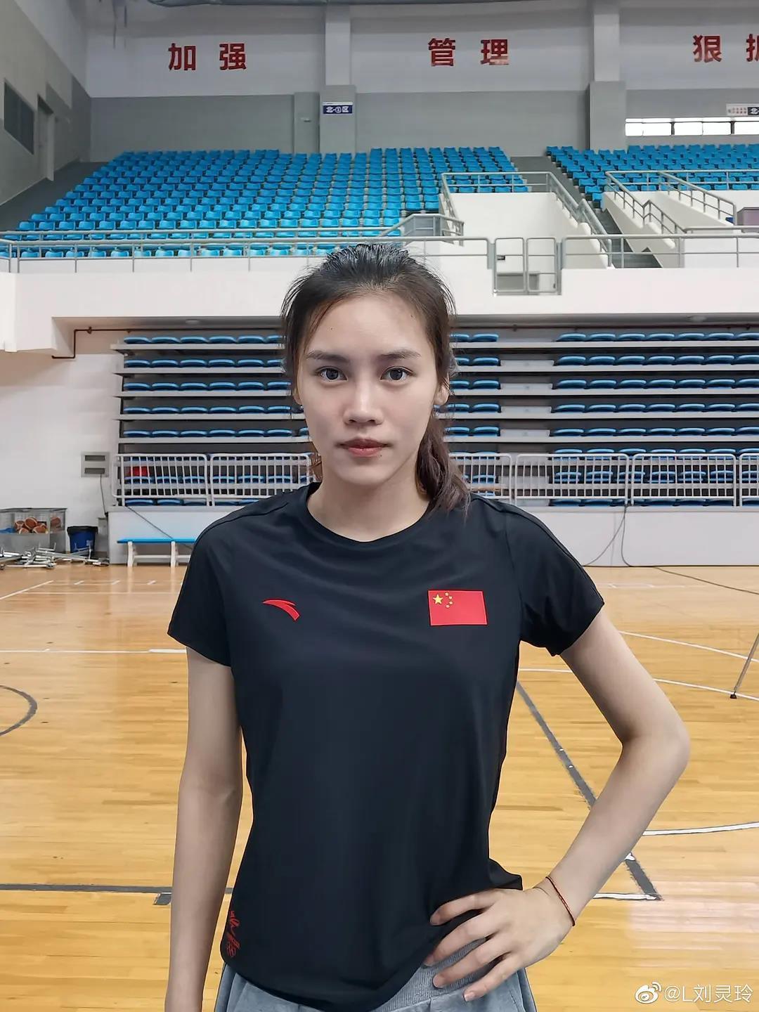 奥运|蹦床双姝摘金夺银,又美又飒又有肌肉,美妆运动代言快看过来