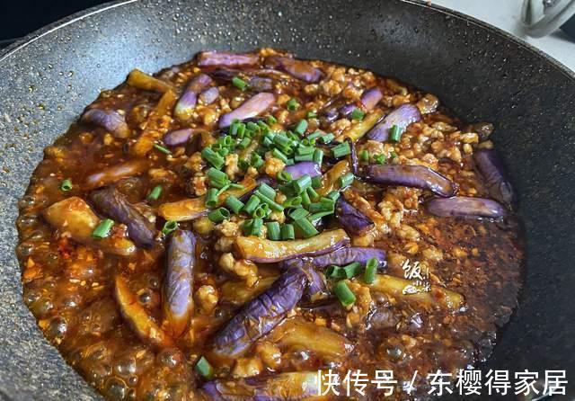 肉末|秋后也可以放心吃茄子，教你一个做法，茄子美味下饭，营养又健康
