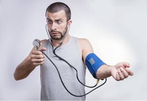  未必|血压飘忽不定，未必就是高血压，还与这4个原因有关，别忽视