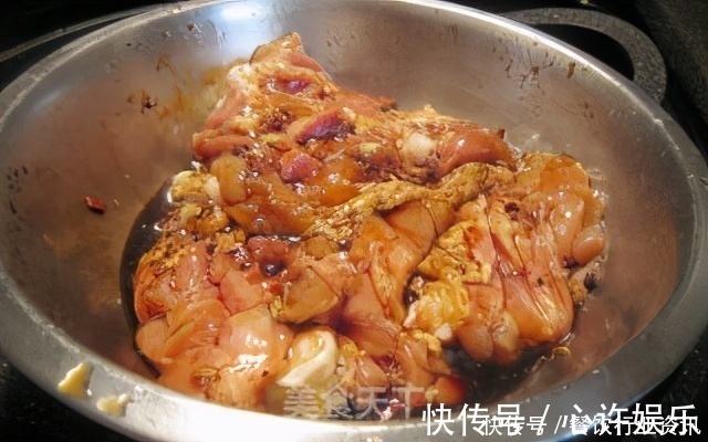 八角|在家不知道吃什么,香煎鸡腿,跟我学这道菜让你吃到撑