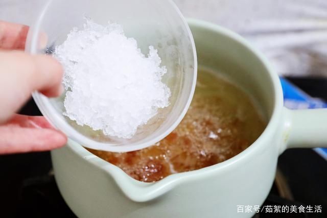 立秋后多喝此汤,一周2次,相当于给身体敷面膜,香甜丝滑营养高