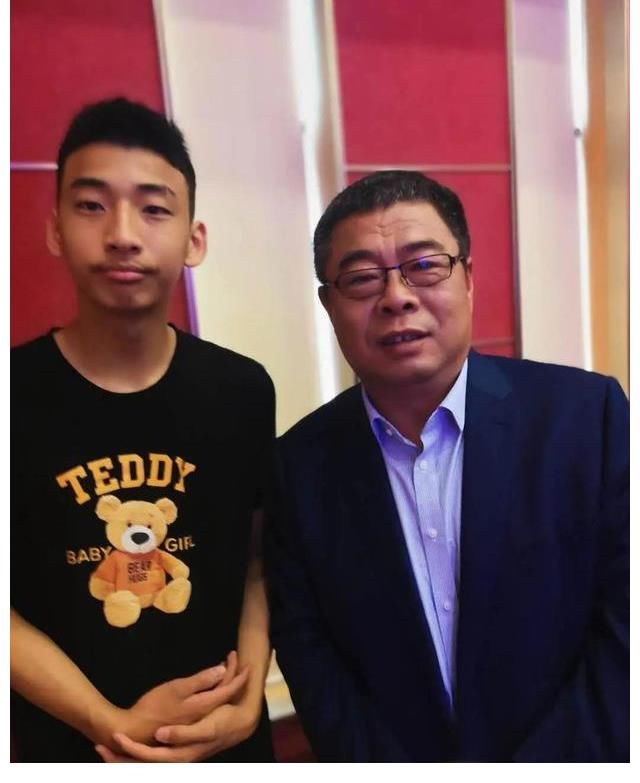 刘思伟|“同心永向党 唱响新时代”文艺晚会圆满举行，曲涛表演深入人心