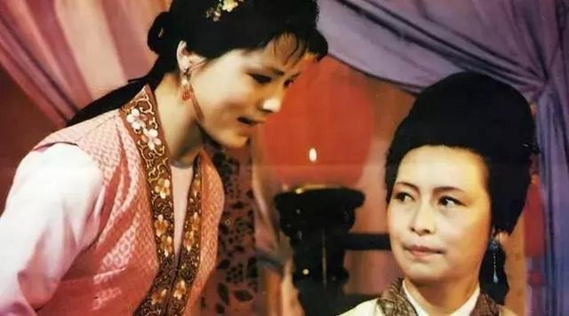 薛姨妈&她万千宠爱在一身,为何活成了红楼梦中最惨的女子