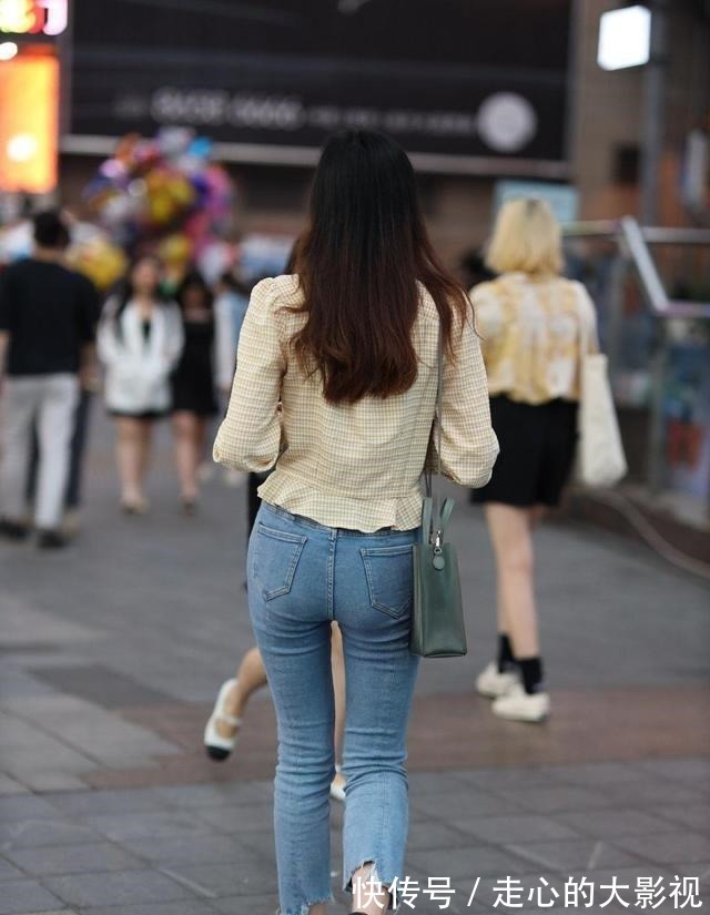 裙子 明亮耀眼的瑜伽裤穿出优雅高级感,塑造长腿美女的风范,靓丽高挑!