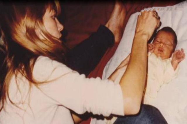 妈妈们|36年前移植“狒狒”心脏的女宝宝,手术虽然成功,结局却令人唏嘘