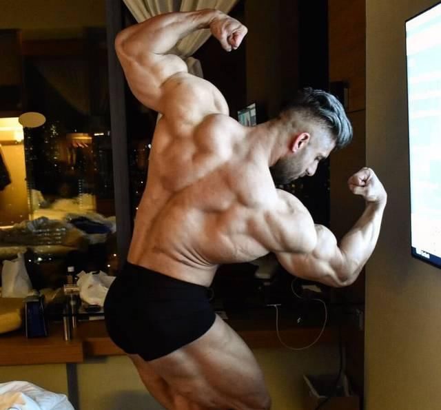 健身模特|伊朗小伙常年保持8%体脂,曾因瘦小而被嘲笑,今专业健身模特!